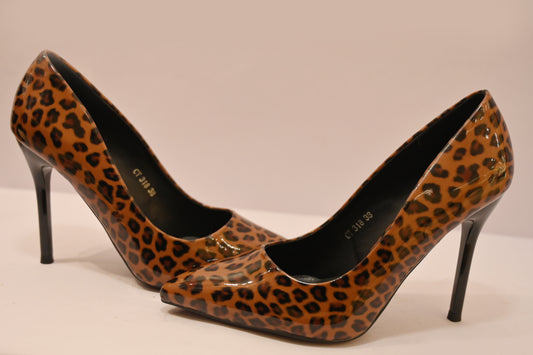 Fit Women Bellies Heel