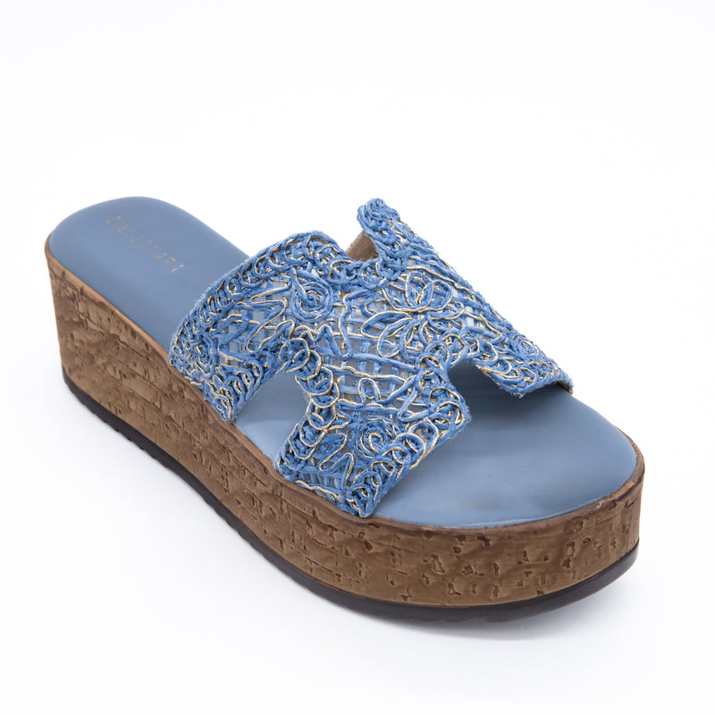EVERYDAY WEAR PLATFORM HEELS